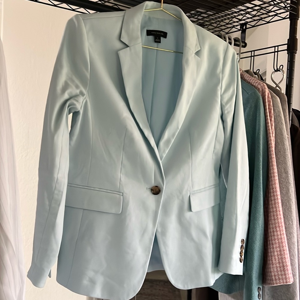 Ann Taylor spring suit blazer. 2023 season. Linen pastel
